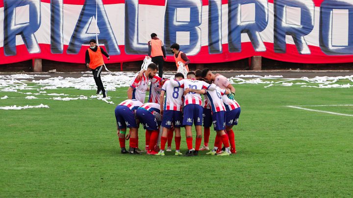 Deportes Linares previo a inicio de partido - 2022