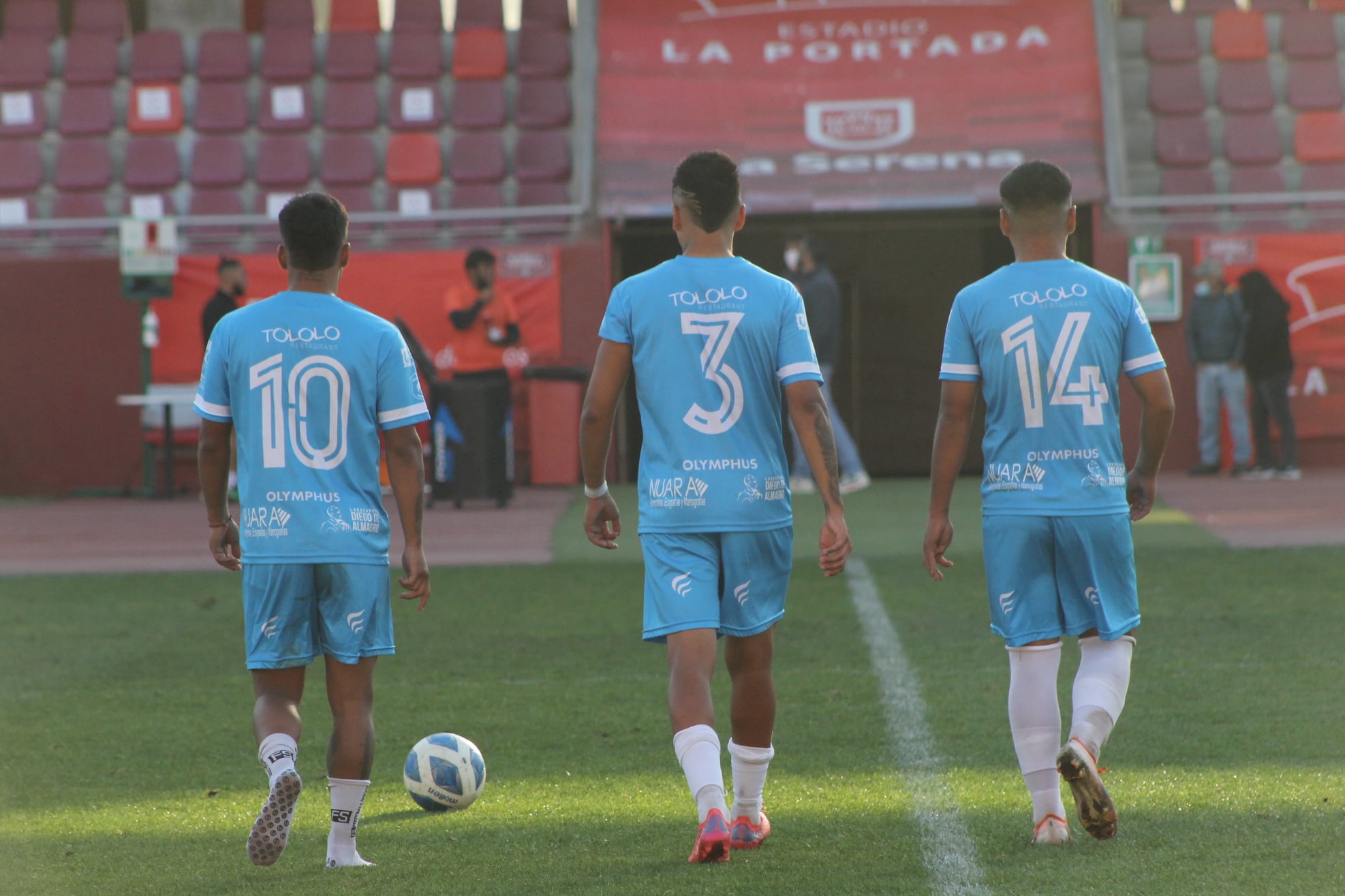 Copa Chile:  DUC avanza sin tocar el balón