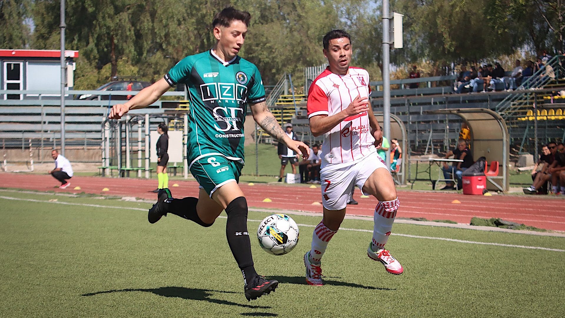 Rodelindo Román se impuso con garra en su regreso a Tercera B ante Deportes Valdivia